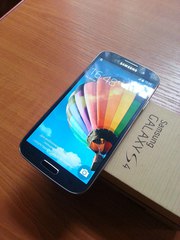  Телефон Samsung GALAXY S4